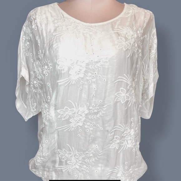Tendenze Tops - Tendenze Silk Blend White Sheer Blouse Small 
Short Sleeve Floral Embroidered